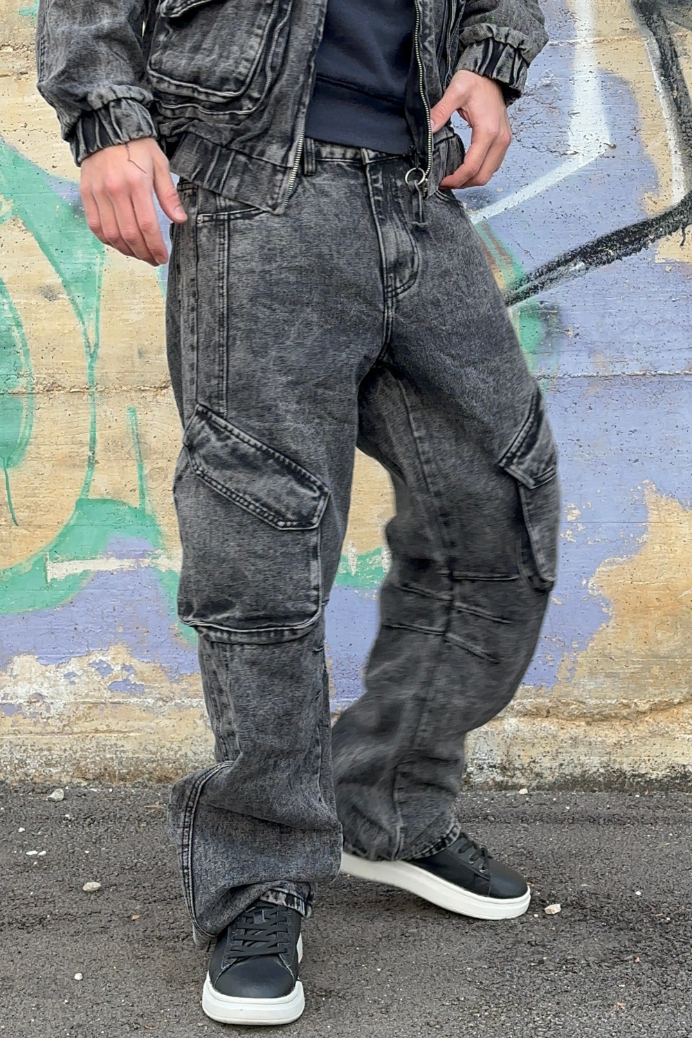 Jeans Uomo Grigio con Tasche – Streetwear Arte Uomo