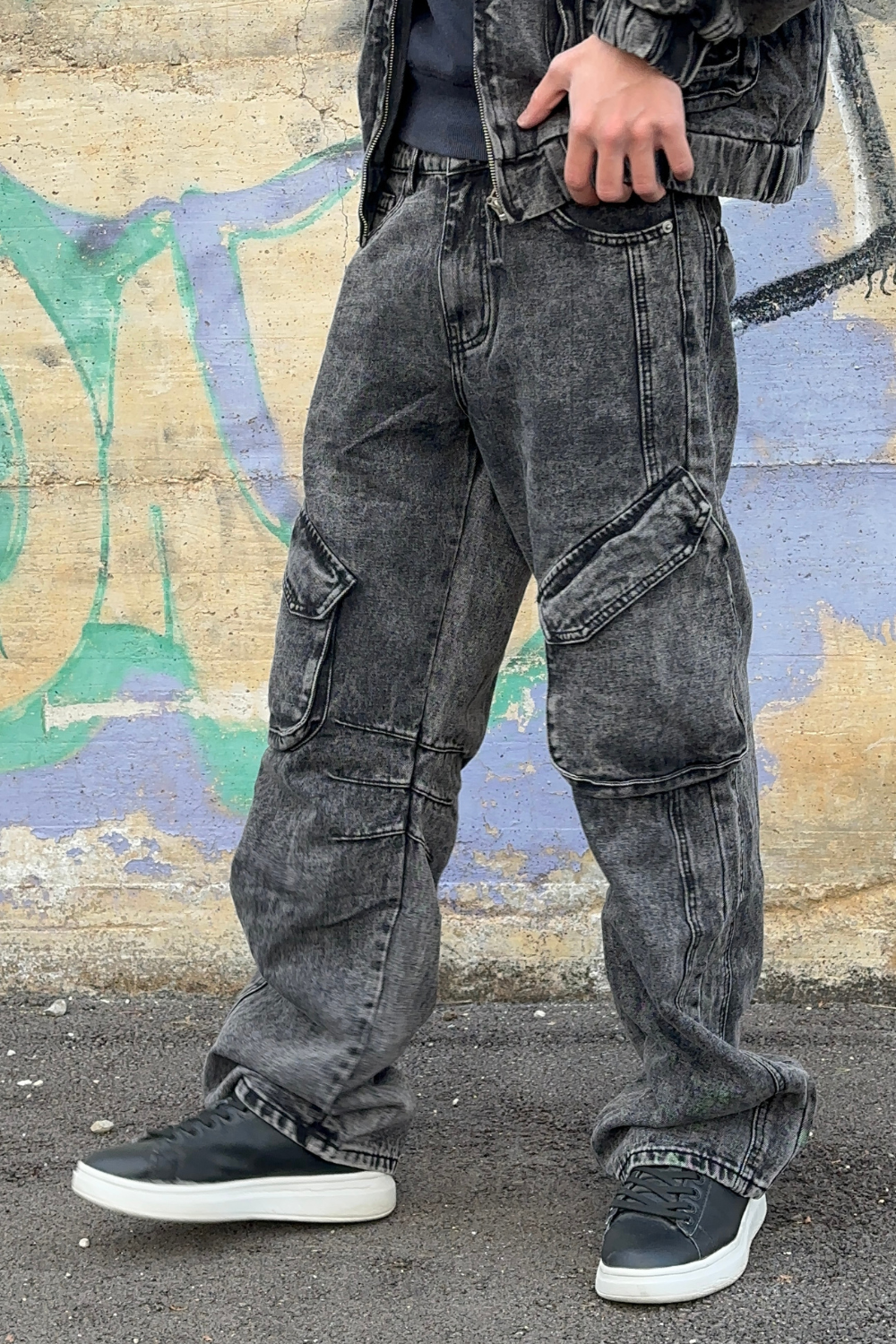 Jeans Uomo Grigio con Tasche – Streetwear Arte Uomo