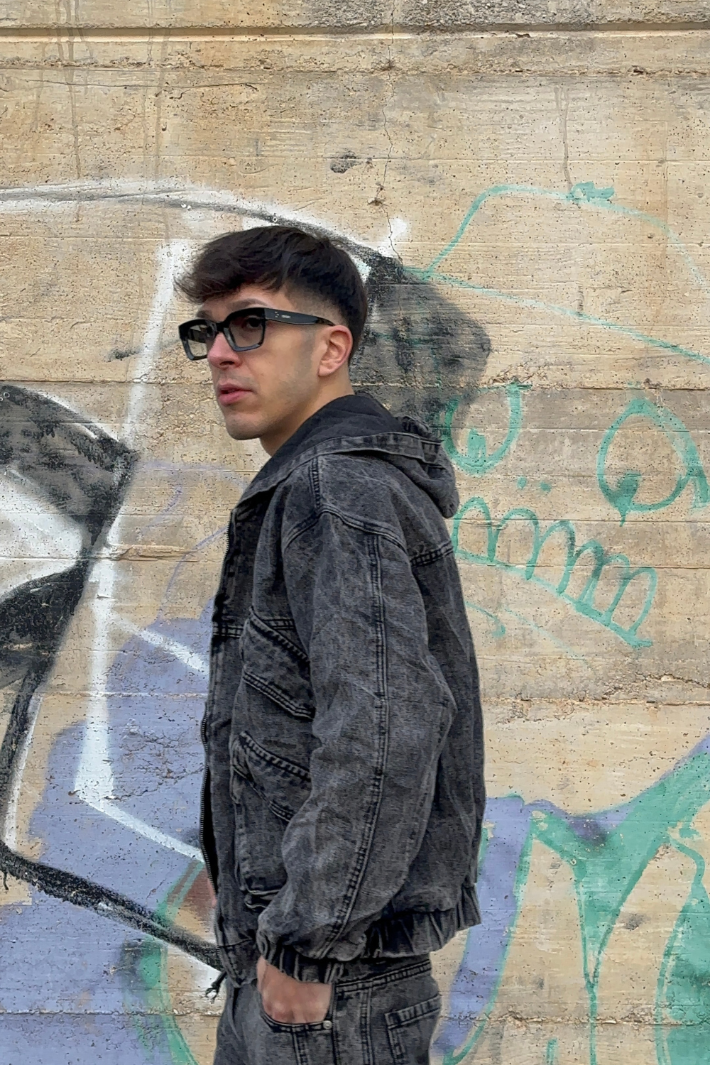 Jeans Uomo Grigio con Tasche – Streetwear Arte Uomo